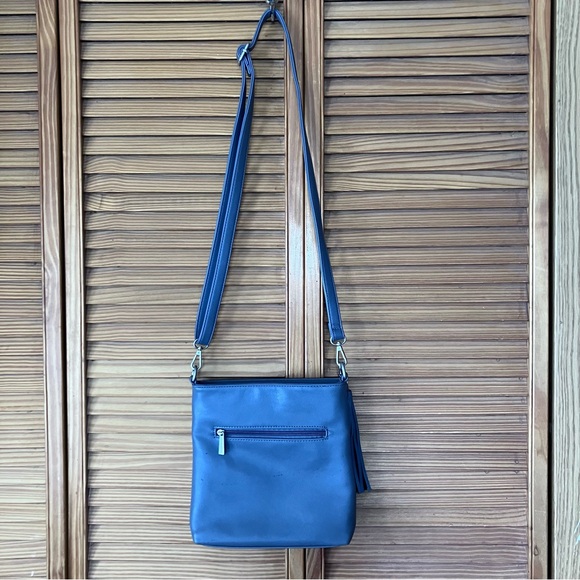 Pixi Mood Dove Grey Vegan Leather&Natural Cork Tassel Crossbody Bag 10”by 9.5” - Picture 4 of 16